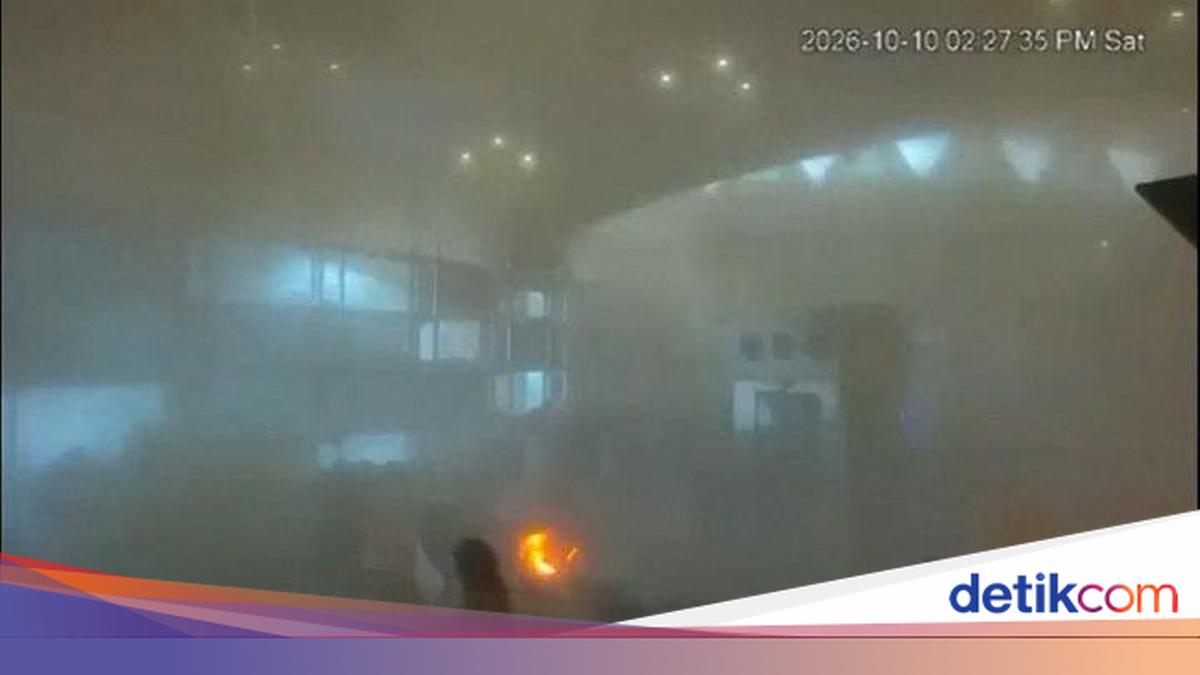 Serangan Houthi di Bandara Riyadh Tewaskan Warga Pakistan, 11 Orang Luka