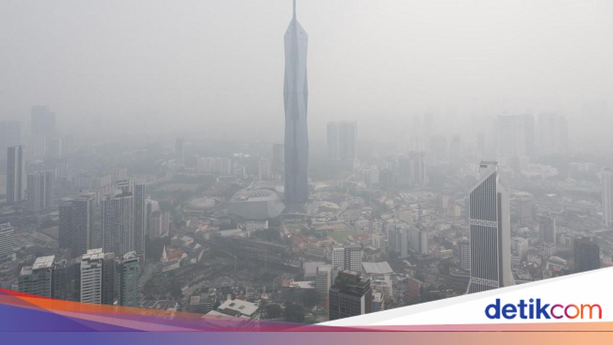 Penerbangan Malaysia-Singapura Dibatalkan Imbas Kabut Asap