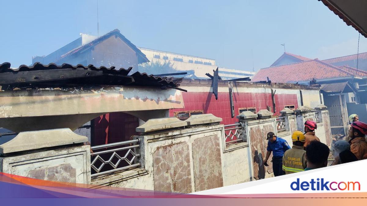 Rumah Kosong di Cirebon Terbakar, Api Sempat Merembet ke Tetangga
