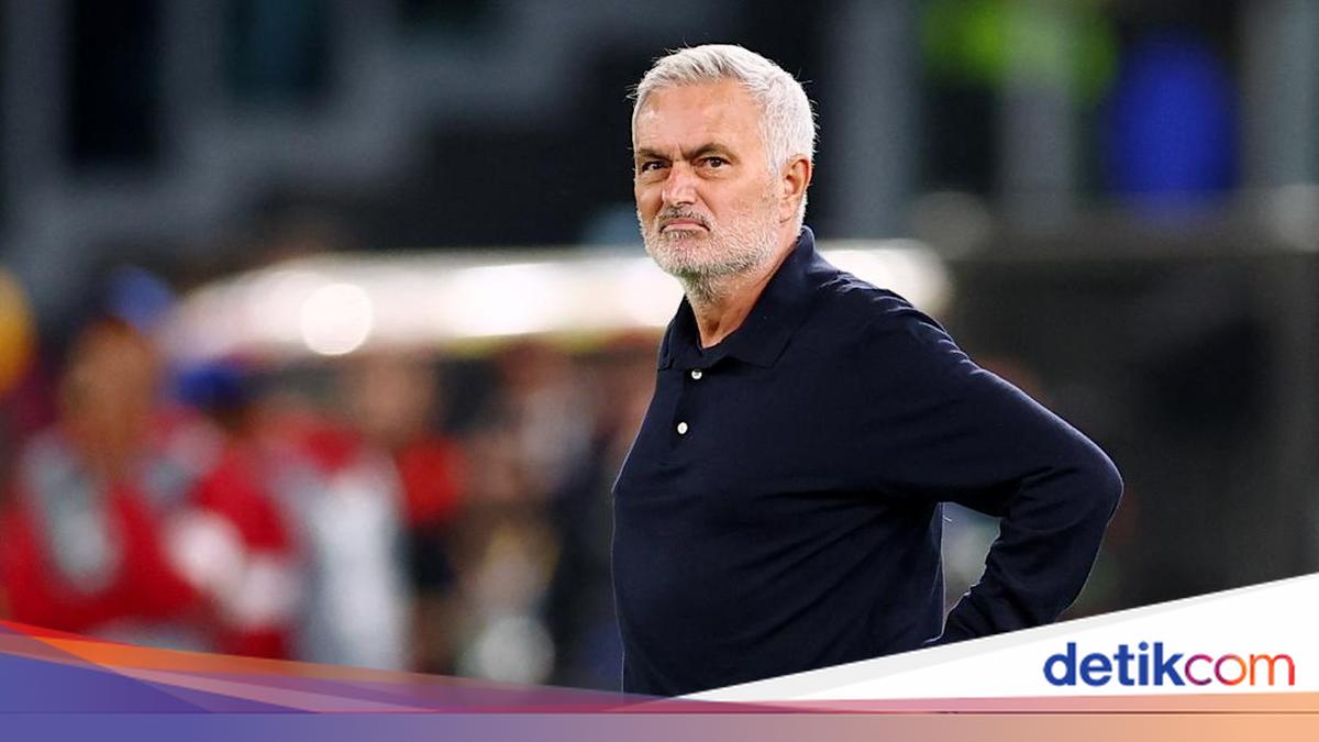 Photo: detik.com Mourinho's Tactic Frustrates Barcelona