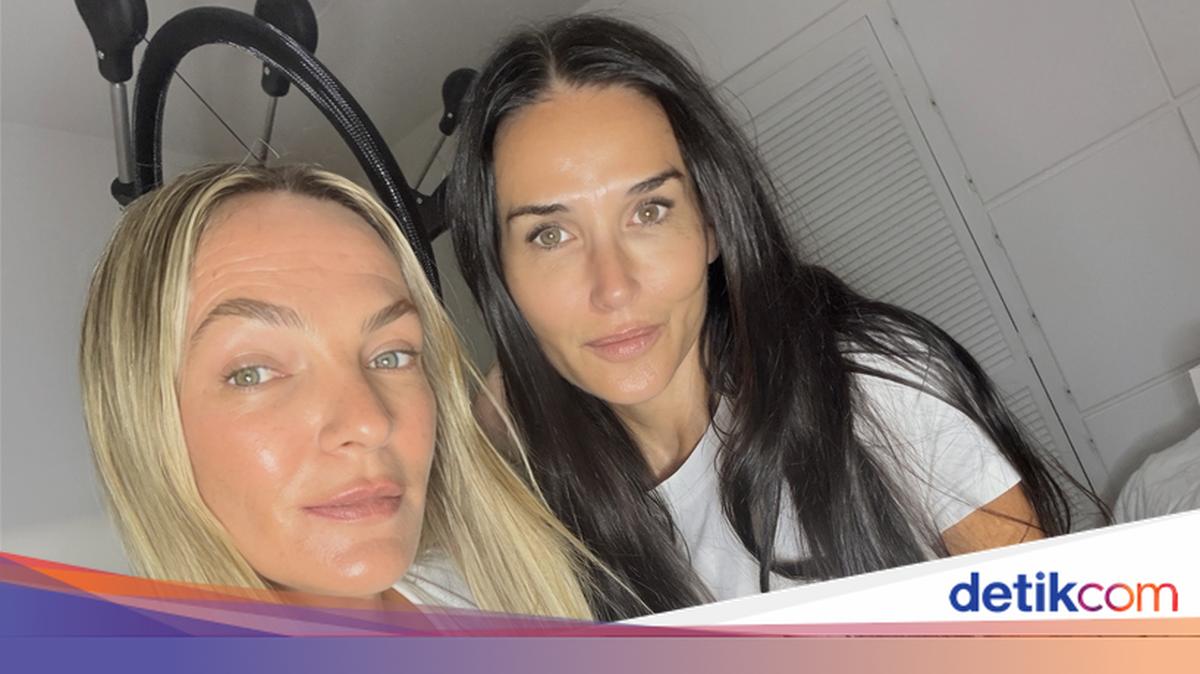 Demi Moore Pamer Foto Tanpa Makeup Jelang Usia 64, Wajah Glowing Banjir Pujian