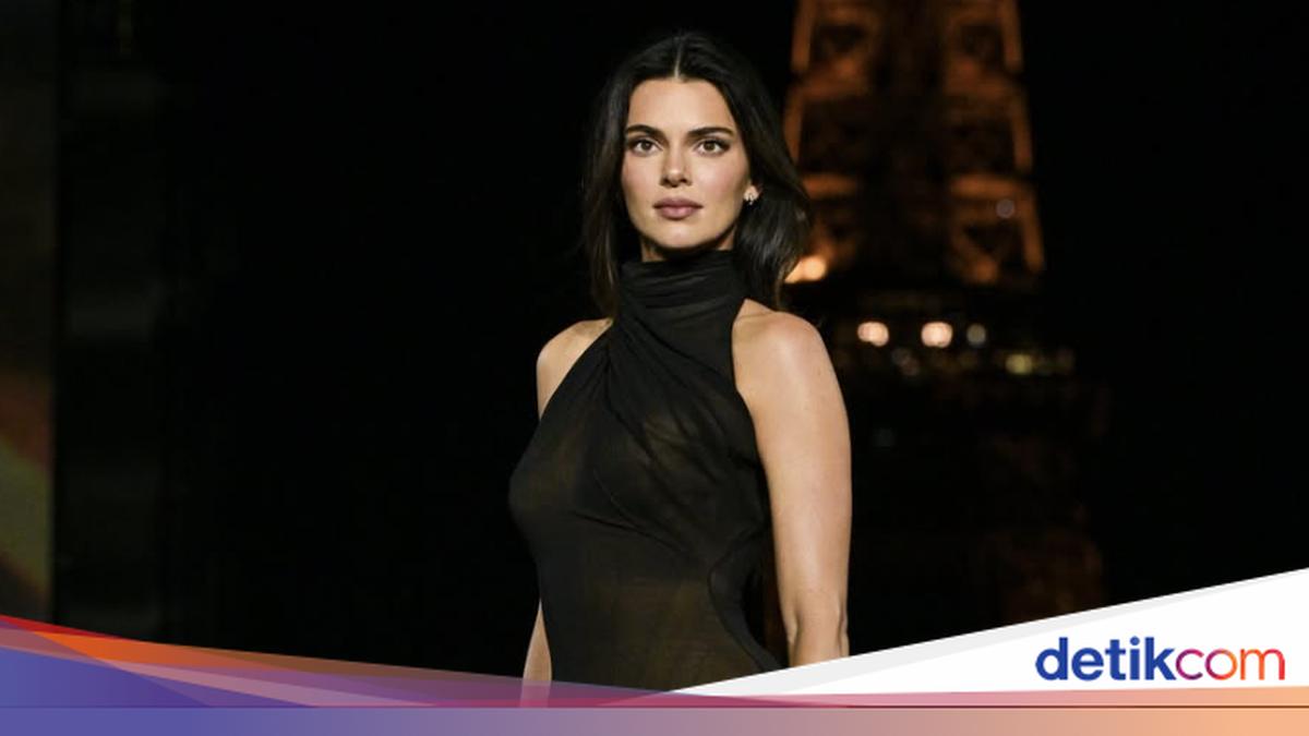 Lipstik Kendall Jenner Dipakai di Paris Fashion Week Kini Rilis di ...