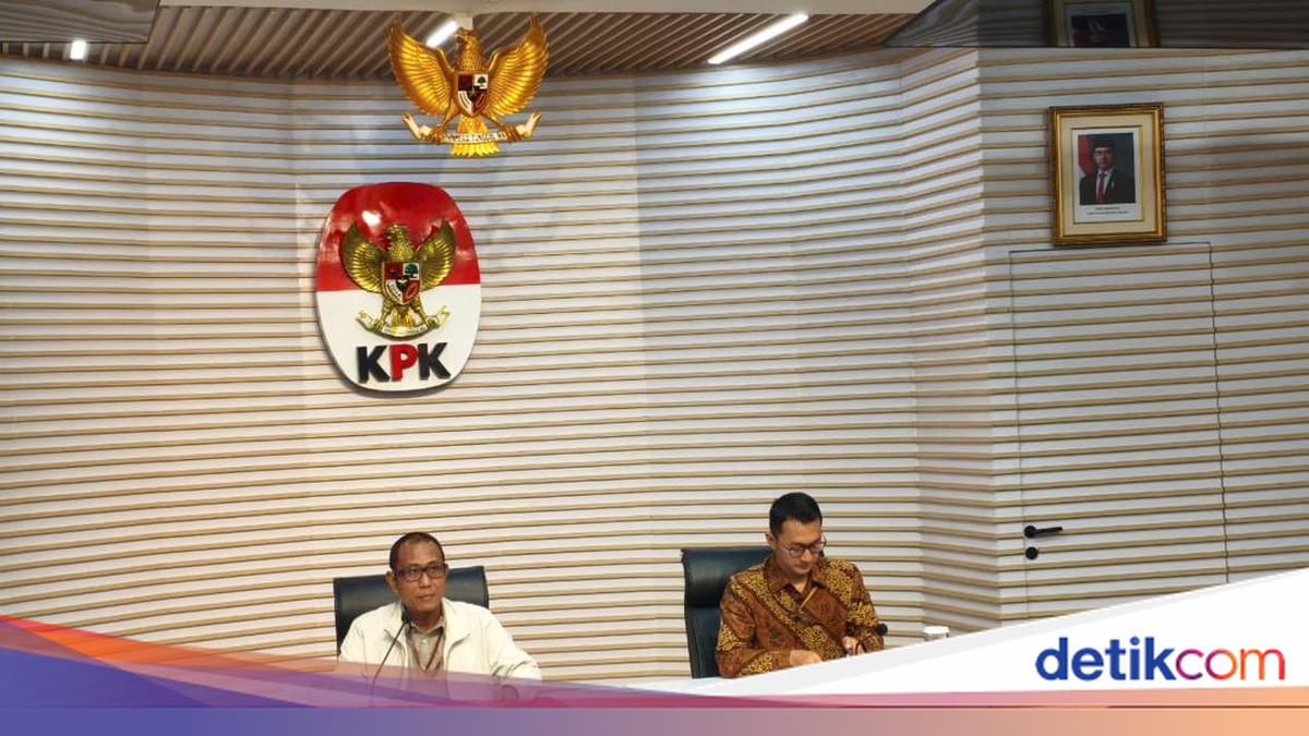 KPK Searches Former BNPB Head Suharyanto's Office in Fund Case