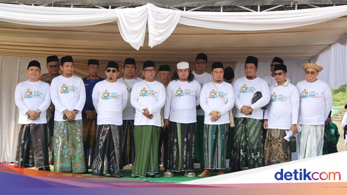 Andra Soni Sebut Santri Punya Peran Strategis dalam Pembangunan Banten