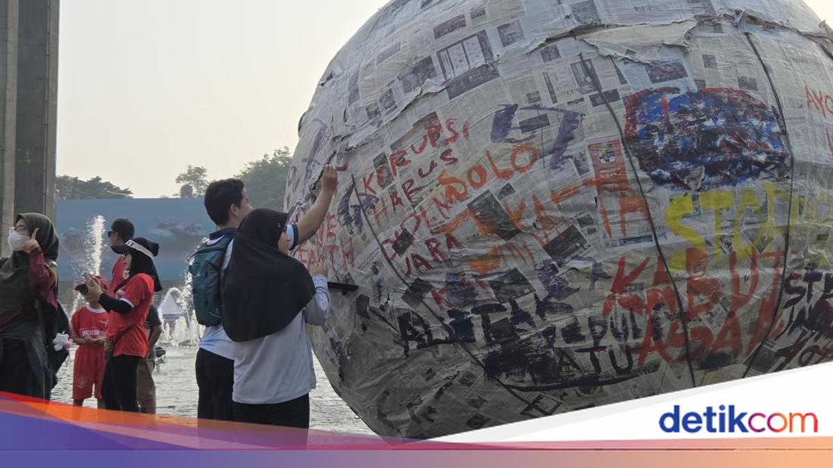 Ada 'Bola Raksasa' di CFD HI, Warga Bisa Tulis Harapan Jelang 500 Tahun DKI