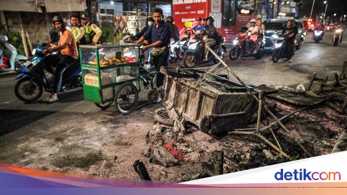 Manggarai Clashes Damage Stalls as Police Arrest Six