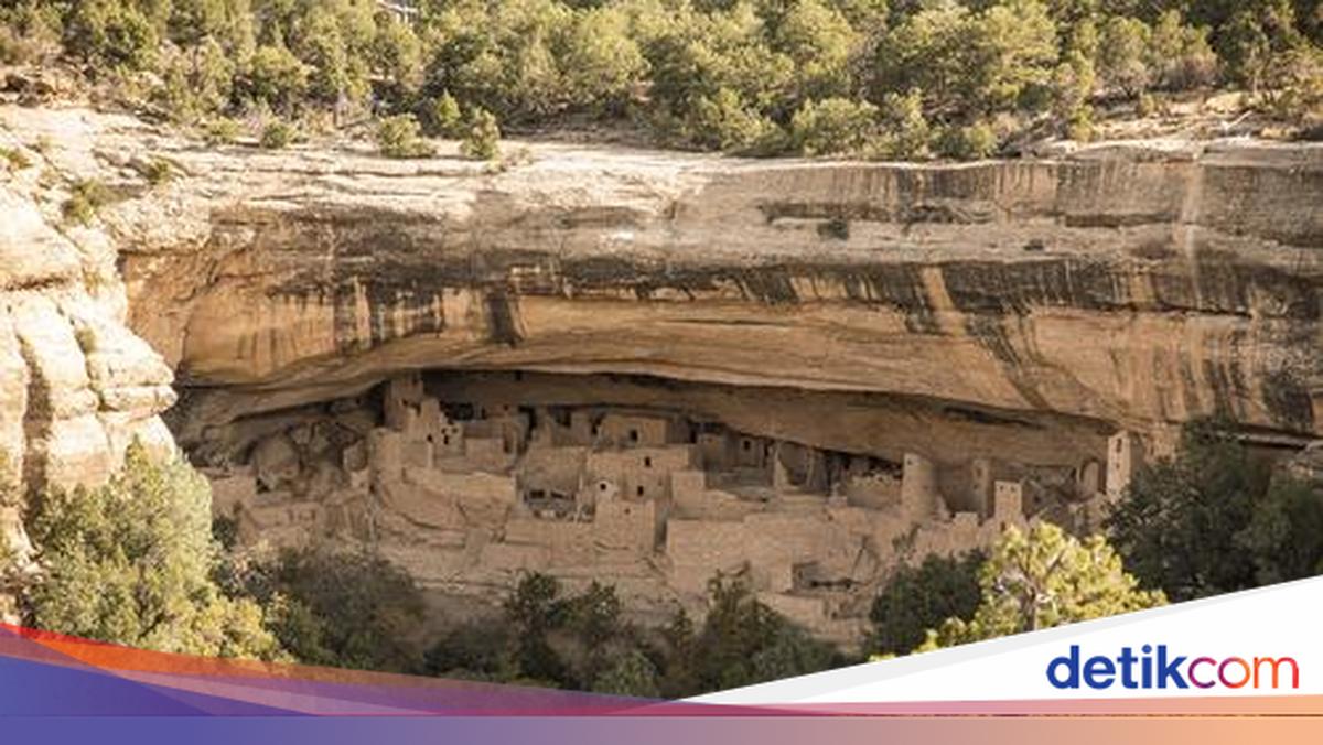 Bukan di Atas Tanah, Permukiman Kuno Ini Dibangun di Ceruk Tebing!
