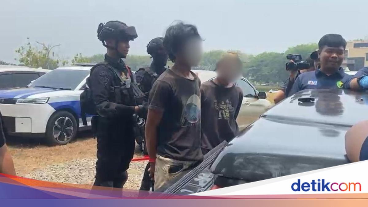 Brimob Dukung Operasi Sarang Narkoba di Kampung Ambon, 2 Orang Diamankan