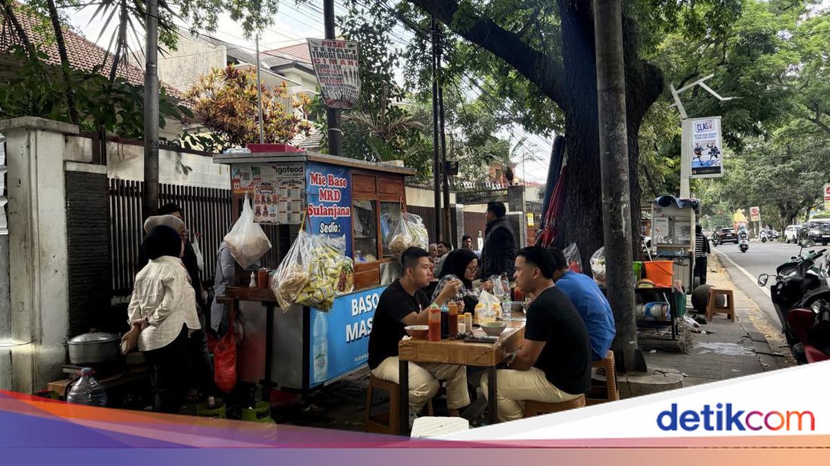 Baso Iga Mas Rodli yang Legendaris di Jalan Sulanjana Bandung