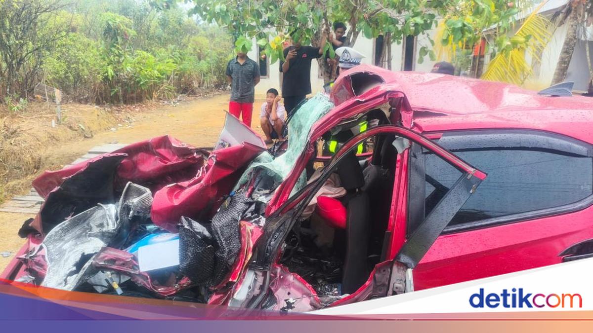 Four Die in Bangka Tengah Honda Brio and Fuso Truck Collision