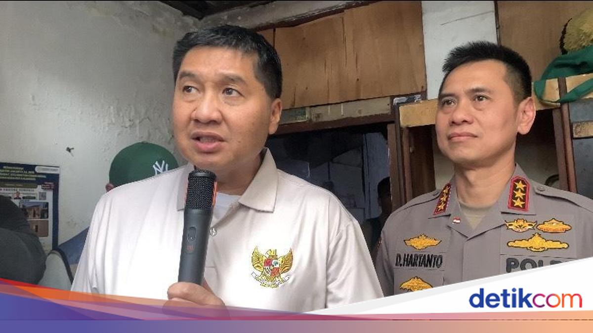 Menteri PKP, Mendagri hingga Kapolda Tinjau Bedah Rumah di Kampung Ambon