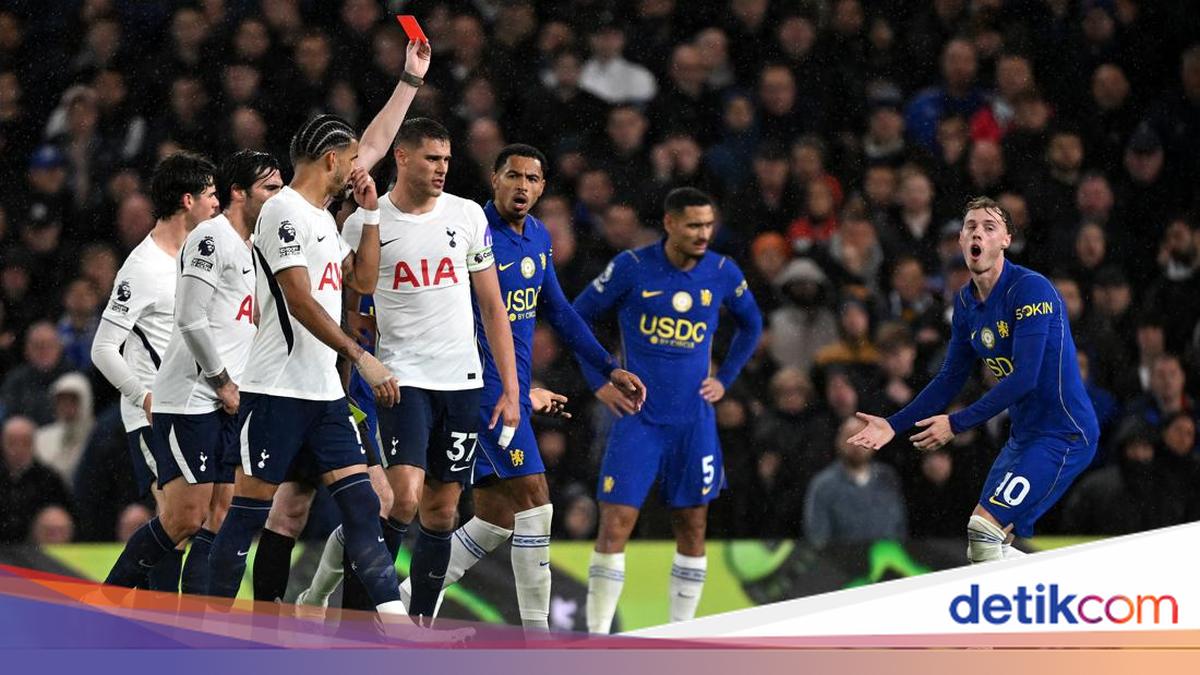 Chelsea Vs Spurs: Palmer Kartu Merah, The Blues Disikat 0-2