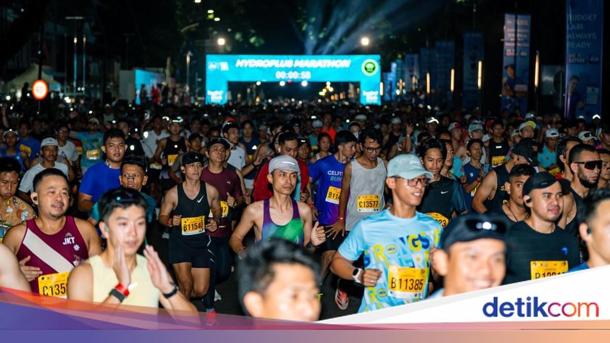 Puluhan Ribu Pelari di JRF 2026 Taklukkan Cuaca Jakarta