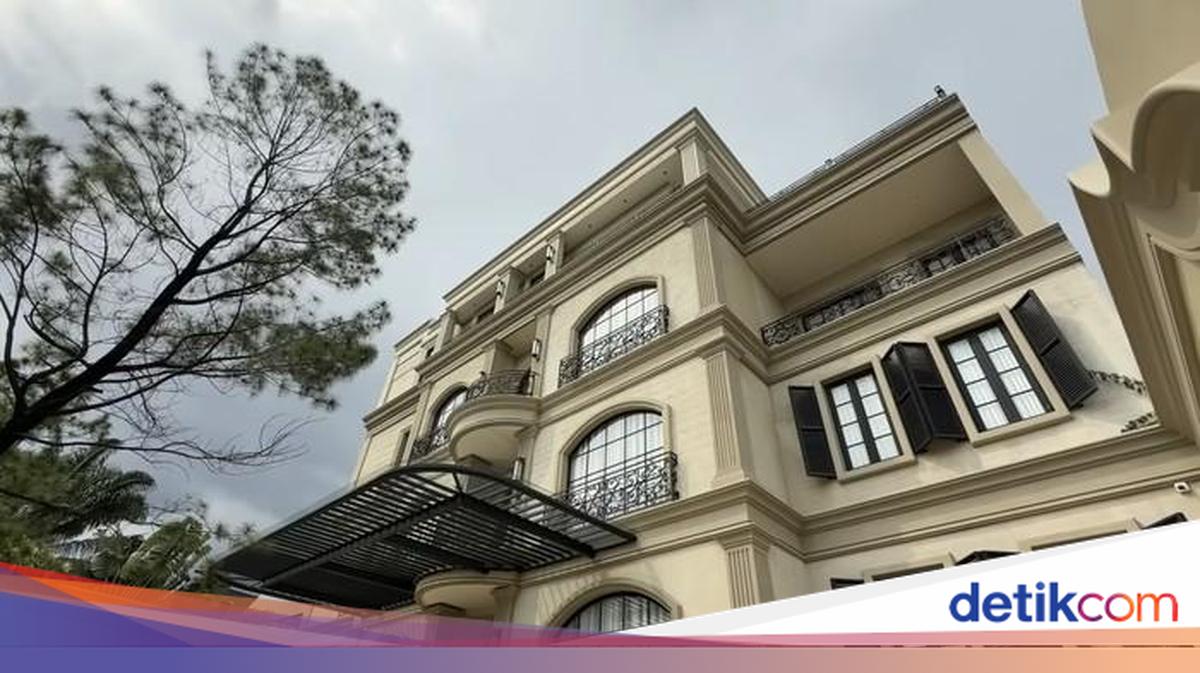 Intip Dapur Mewah di Rumah Tasya Farasya, Ada Kulkas dan Dispenser Canggih!
