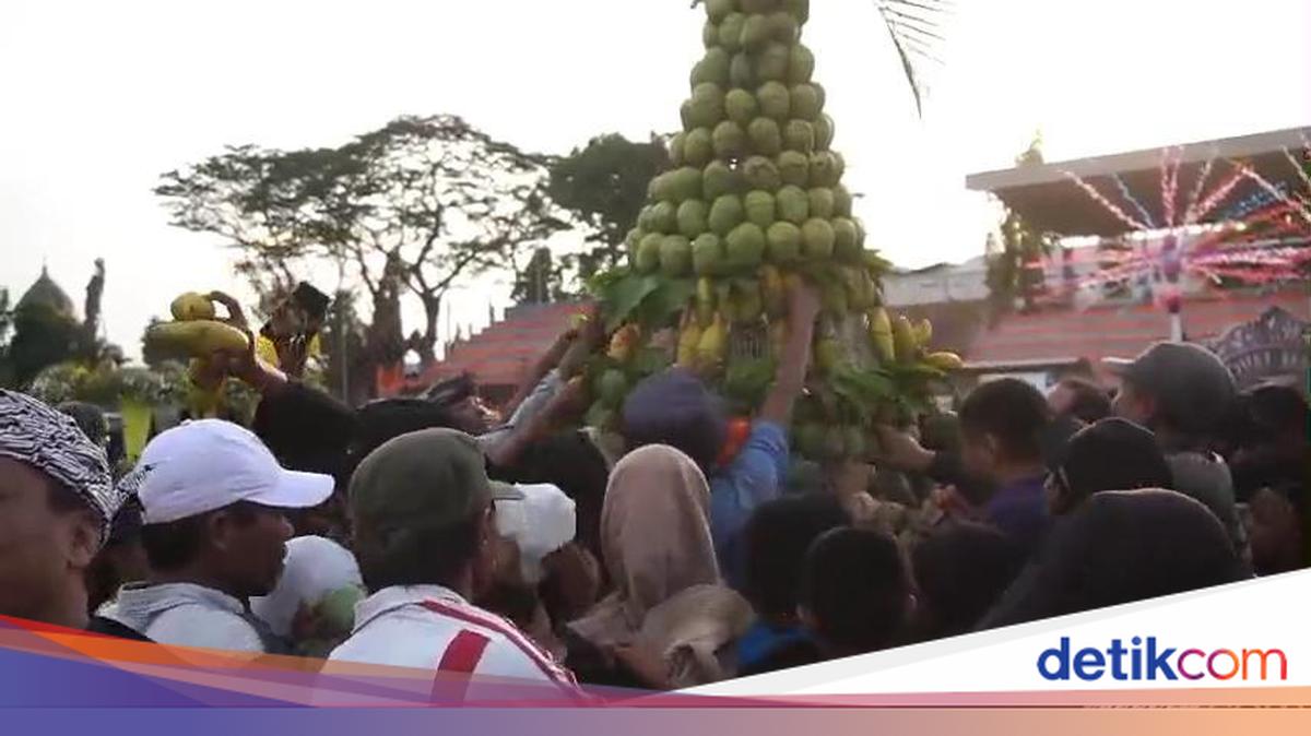 Meriahnya Mango Carnival Probolinggo, 50 Gunungan Mangga Jadi Rebutan