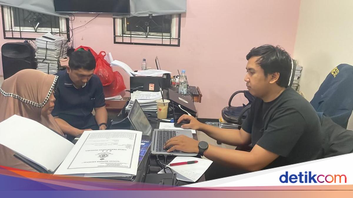 Teen in Depok Coma After Grandmother Set Her on Fire