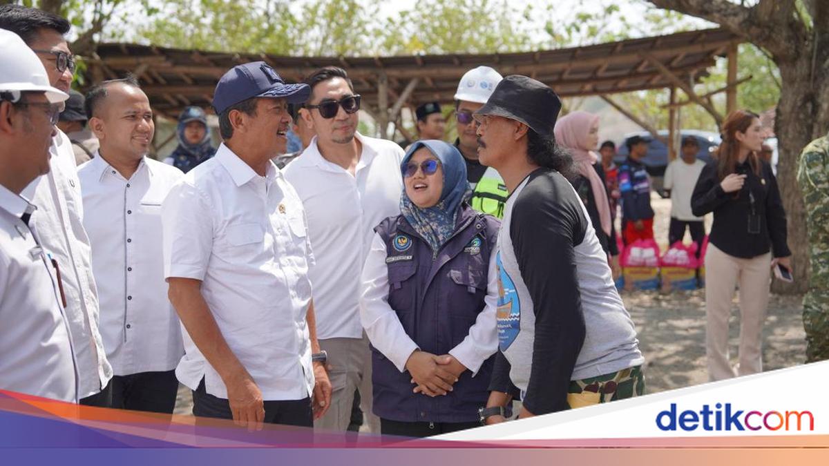 Minister checks three fishing village projects in Indonesia’s Jember