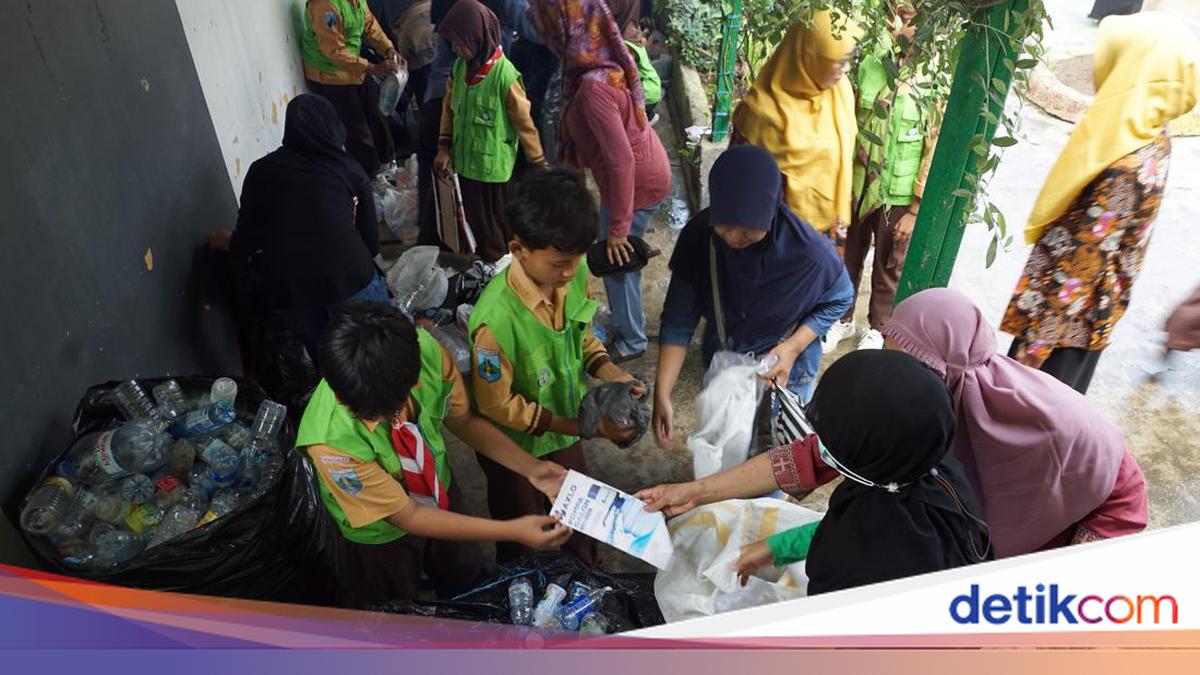 Sampah Jadi Uang Saku, Cara Unik Siswa Trenggalek Belajar Menabung