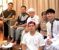 Ustadz Arifin Ilham Kembali Masuk RS, Deretan Artis Ini Setia Menemani