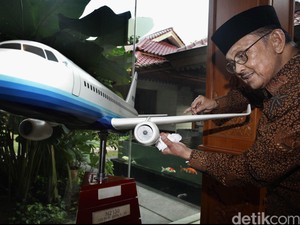 Pesawat R80 BJ Habibie Jadi Program Prioritas Periode ke-2 Jokowi