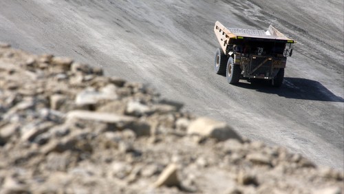 Tambang Batu Hijau PT Newmont terletak di Nusa Tenggara Barat (NTB). detikcom berksempatan melihat dari dekat proses penambangan tembaga, emas dan perak di Sumbawa, NTB, tersebut,Rabu, (29/06/2011). file/detikfoto