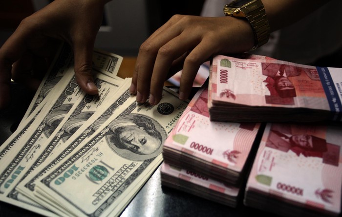 Dolar AS Bergerak di Rp 13.172