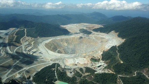 Tambang Batu Hijau PT Newmont terletak di Nusa Tenggara Barat (NTB). detikcom berksempatan melihat dari dekat proses penambangan tembaga, emas dan perak di Sumbawa, NTB, tersebut,Rabu, (29/06/2011). file/detikfoto