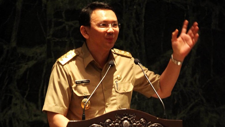 Ahok: Saya Enggak Melarang Anak Sekolah Pakai Jilbab Ahok: Saya Enggak Melarang Anak Sekolah Pakai Jilbab