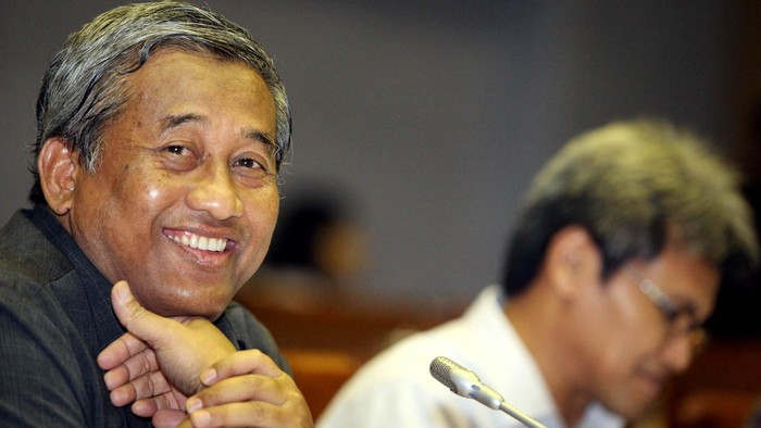 Mendikbud RI, Muhammad Nuh beserta jajaran melakukan rapat kerja dengan Komisi X DPR RI, di ruang rapat Komisi X, Gedung Parlemen, Jakarta, Selasa (04/03/2014). Pembahasan rapat tersebut salah satunya tentang evaluasi rencana pelaksanaan Ujian Nasional 2014.