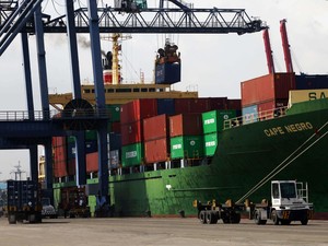 Ekspor-Impor Dihantam Corona, Pengusaha Logistik Babak Belur