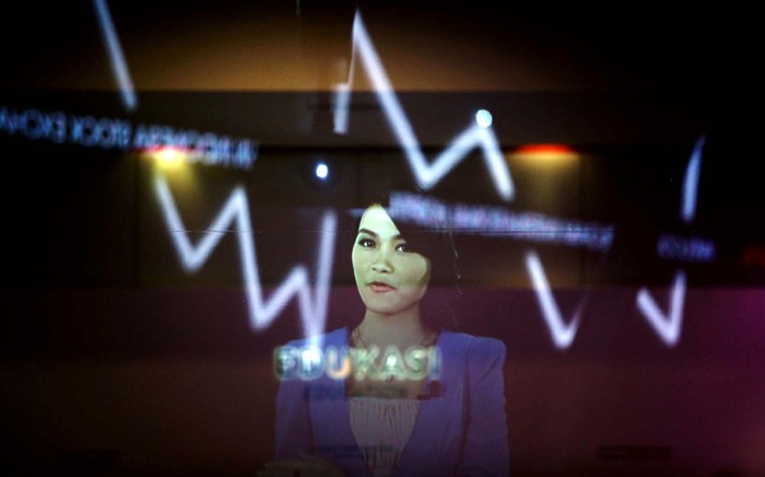 PT Siloam International Hospitals Tbk melakukan pencatatan saham di Bursa Efek Indonesia, Jakarta. Saham perdana PT Siloam International Hospitals Tbk (SILO) dibuka naik di level Rp 9.150 per saham dari harga penawaran umum saham perdana atau Initial Public Offering (IPO) Rp 9.000 per saham.