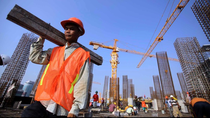 Pertumbuhan harga harga hunian mewah di Jakarta pada kuartal II 2013 terus meningkat. Menurut Indeks Residensial yang dikeluarkan Jones Lang LaSalle Asia Pasifik, pertumbuhan harga hunian mewah di Jakarta melebihi Beijing.