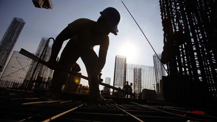 Pertumbuhan harga harga hunian mewah di Jakarta pada kuartal II 2013 terus meningkat. Menurut Indeks Residensial yang dikeluarkan Jones Lang LaSalle Asia Pasifik, pertumbuhan harga hunian mewah di Jakarta melebihi Beijing.