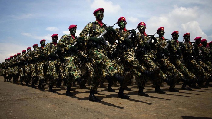 Ketua Komisi I: TNI Tidak Boleh Ikut Politik, Harus Profesional!