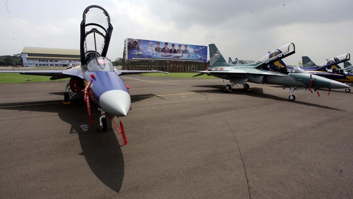 TNI AU meremajakan alutsistanya dengan mendatangkan 16 pesawat tempur jenis T-50i buatan Korean Aerospace Industries. Pelaksanaan serah terima pesawat digelar di Pangkalan TNI AU Halim Perdanakusuma, Jakarta, Kamis (13/2/14).