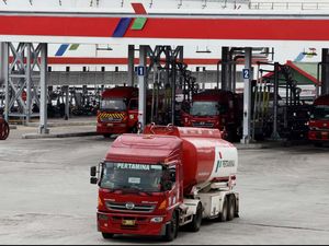 Pertamina Tak Bisa Angkat Sopir Truk BBM Jadi Karyawan Tetap