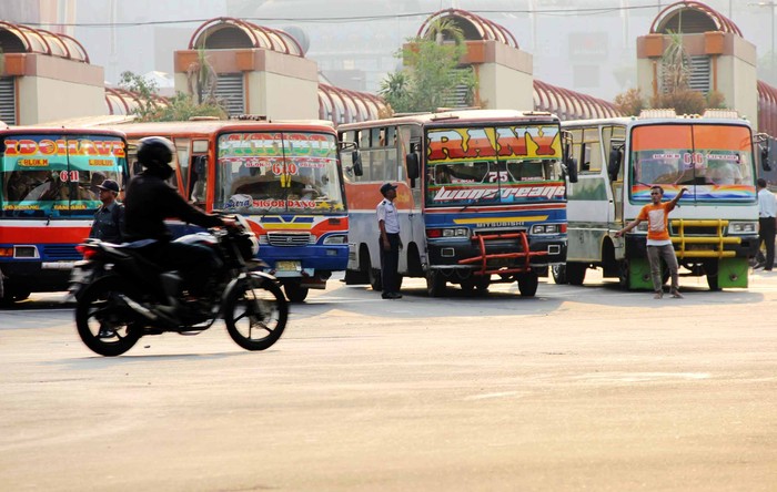 Bus TransJ Scania Muat 39 Orang, Metro Mini dan Kopaja 24-28 Orang