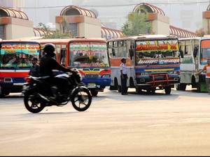 Bus TransJ Scania Muat 39 Orang, Metro Mini dan Kopaja 24-28 Orang