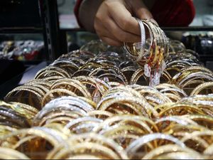Harga Emas Diramal Loncat 30% Tahun Ini