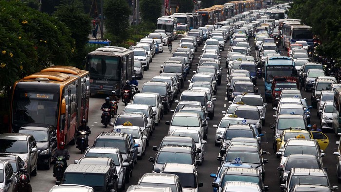 Kakorlantas Polri: Tak Ingin Kena Macet? Gunakan Transportasi Publik
