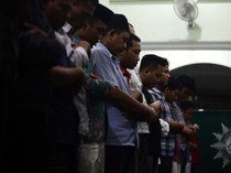 Bacaan Bilal Sholat Tarawih Lengkap 8-20 Rakaat Beserta Jawaban Jemaah