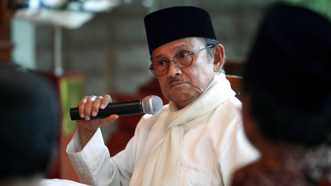 BJ Habibie dan Kisah Hidup di Dunia Hiburan