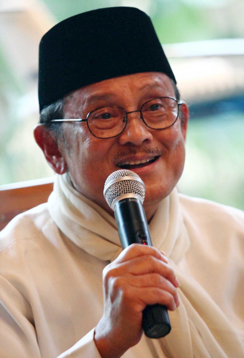 Warisan BJ Habibie: Setop Pribumi-Non Pribumi, Buka Pintu Mandarin Warisan BJ Habibie: Setop Pribumi-Non Pribumi, Buka Pintu Mandarin