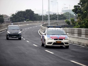 Pengendara Nongkrong di Jalan Layang Saat Malam Tahun Baru Bakal Ditindak