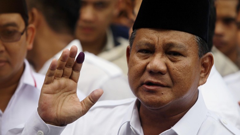 Prabowo: Saya Bahaya Kalau Dikasih Mik Prabowo: Saya Bahaya Kalau Dikasih Mik