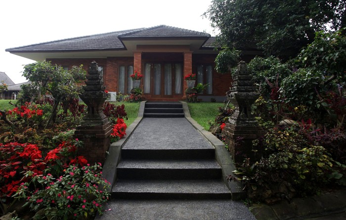 Suasana kediaman calon presiden Prabowo Subianto di Bojongkoneng, Bogor, Jawa Barat, Rabu (9/7/2014). Rumah diatas bukit ini memiliki udara yang sejuk, taman yang luas dan suasana yang asri.