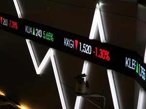 Masih Betah di Zona Merah, IHSG Ditutup Negatif di 6.509