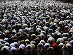 Tata Cara Sholat Idul Fitri, Berikut Niat dan Doanya