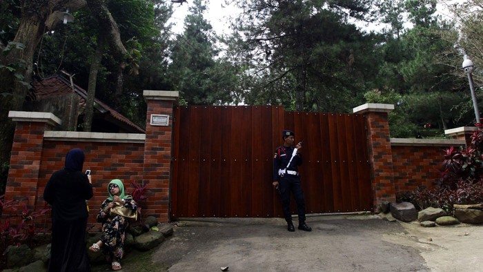 Suasana kediaman calon presiden Prabowo Subianto di Bojongkoneng, Bogor, Jawa Barat, Rabu (9/7/2014). Rumah diatas bukit ini memiliki udara yang sejuk, taman yang luas dan suasana yang asri.