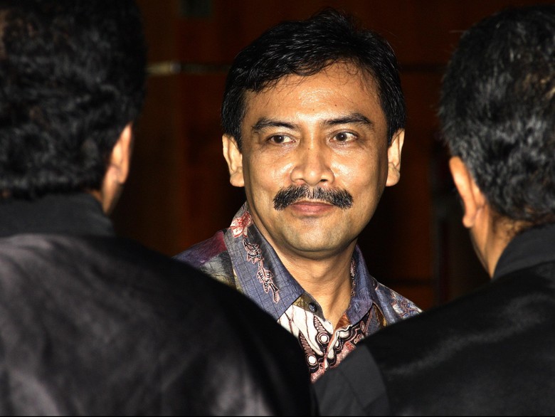 Andi Mallarangeng Bebas dari Lapas Sukamiskin Andi Mallarangeng Bebas dari Lapas Sukamiskin